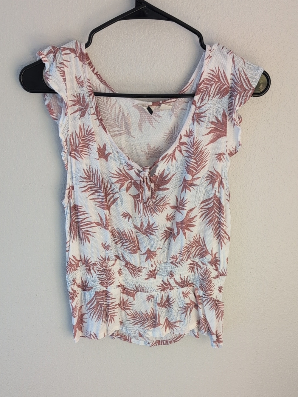 Roxy White Top with Rust Leaf Print Large L
